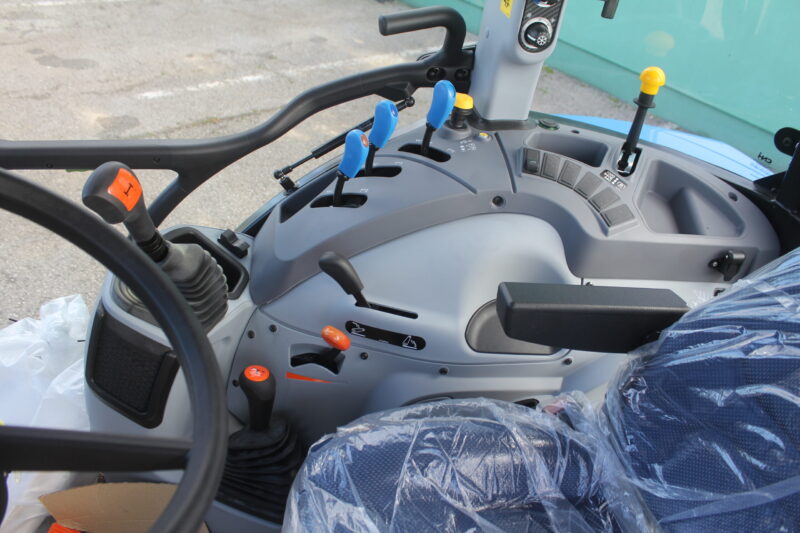 New Holland T5 UTILITY - Image 4