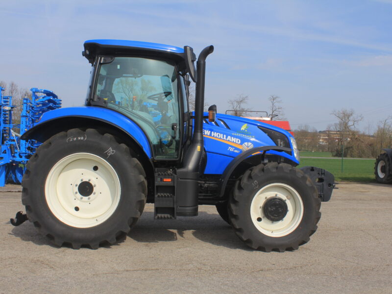 modrý traktor New Holland T6.180