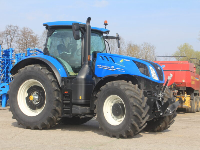 modrý traktor New Holland T7.290 HD